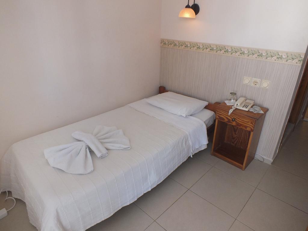 Hotel Dorukhan Κουσάντασι Δωμάτιο φωτογραφία
